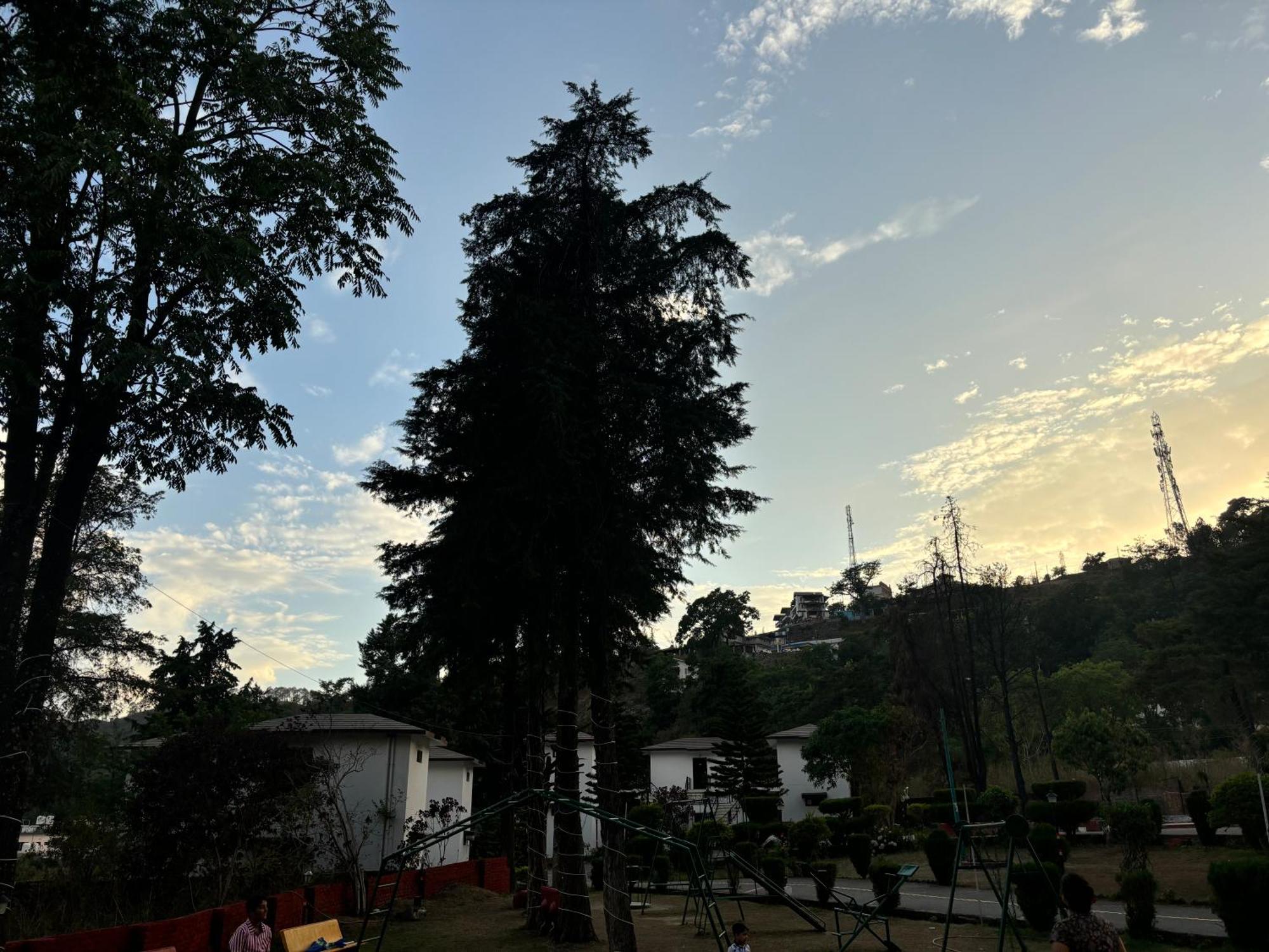 Shikha Resort Ewentbliz Bhīm Tāl Exterior foto